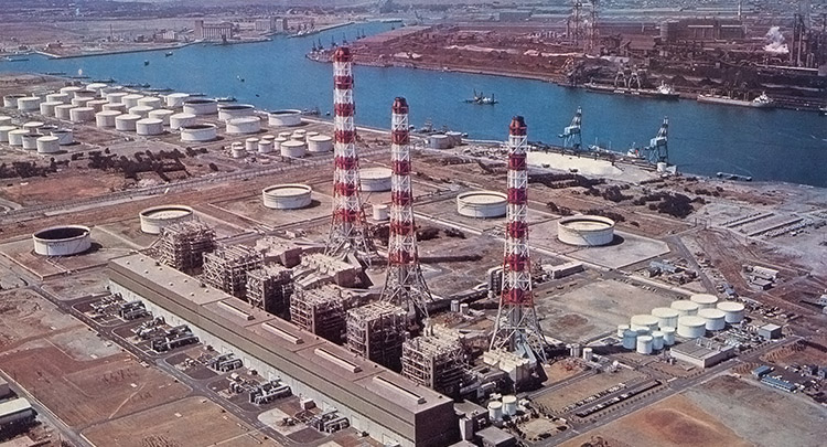 1970年代の鹿島臨海工業地帯（鹿島火力発電所）