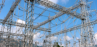 電気の送電・電力網を支える電力変電系統設備工事