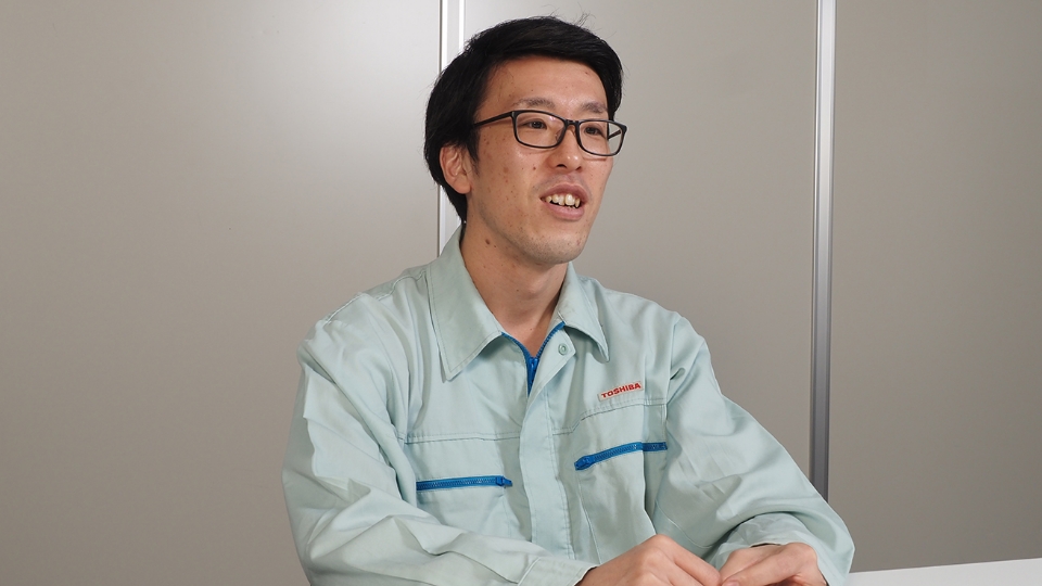 世界の人々の足を支え、環境に配慮した省エネルギーと正確な運行を実現する 社員写真