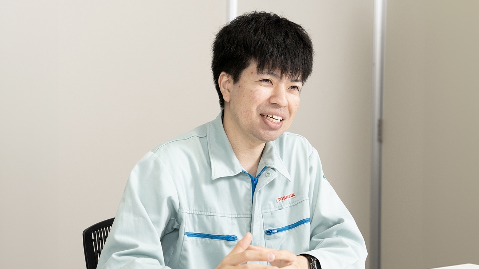 地道な試験を積み重ねて地図に残る仕事へ 社員写真