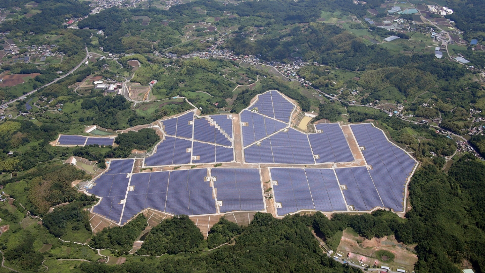 安中太陽光発電所写真